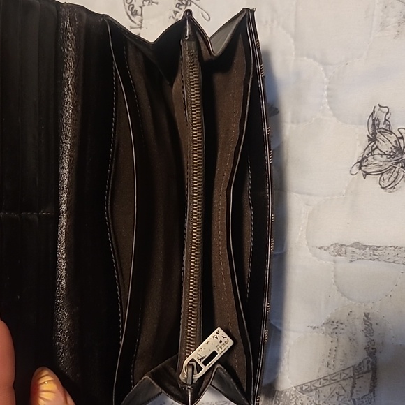 💕VINTAGE FENDI ZUCCA WALLET💕 - Picture 13 of 17